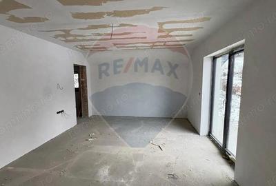 Casă cu 2 camere cu Teren 822 Mp în Central - 2