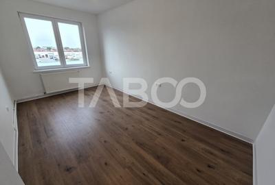 Apartament de vanzare la etaj intermediar 2 renovat balcon Terezian - 11
