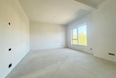 Duplex cu 4 camere cu Canalizare în Florești - 9