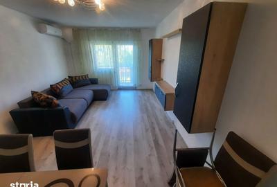 Apartament cu 2 camere decomandat în Micro 15