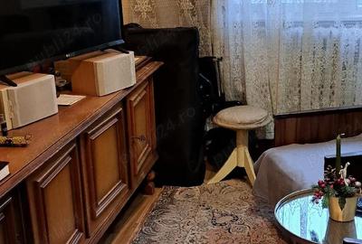 Apartament cu 3 camere semidecomandat în Est - 1