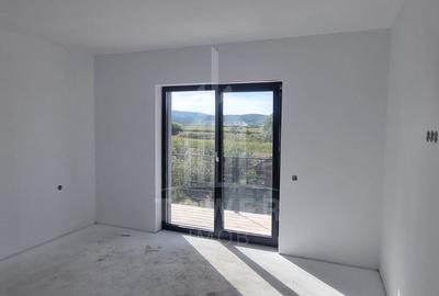 Casă individuală cu 4 camere cu Canalizare în Cristian - 7