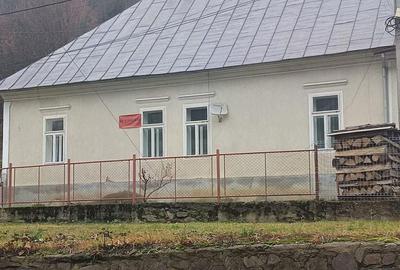 Casă cu 3 camere cu Teren 500 Mp în Central - 20