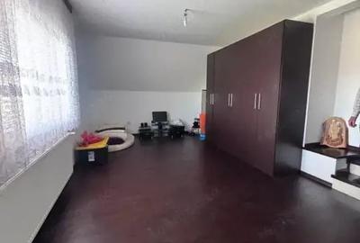 Casă cu 5 camere cu Teren 450 Mp în Rădăuți - 13