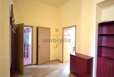 Apartament cu 3 camere decomandat în Horea