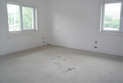 Casă cu 5 camere cu Teren 1250 Mp în Central - 6