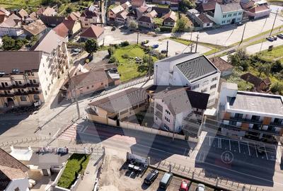 De vanzare – Imobil cu potential turistic si rezidential in Ocna Sibiului - 1