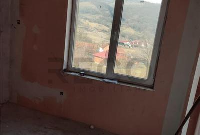 RECO Garsoniera nerenovata zona Suncuius - 1