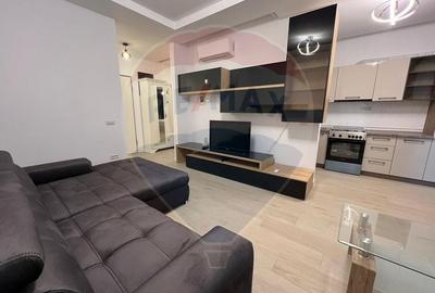 Apartament cu 2 camere decomandat, mobilat în Ultracentral