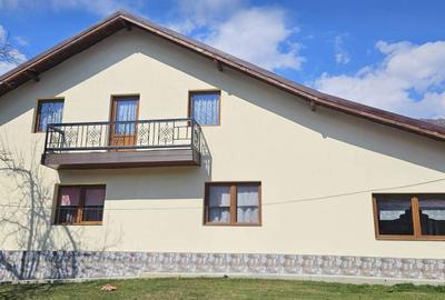 Casă cu 4 camere în Central - 6