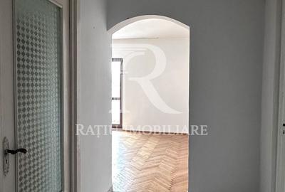 Apartament cu 3 camere decomandat în Cantemir - 11