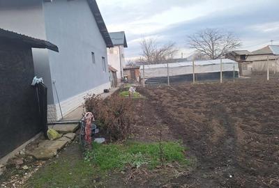 Casă cu 3 camere cu Teren 485 Mp în Frătești - 1