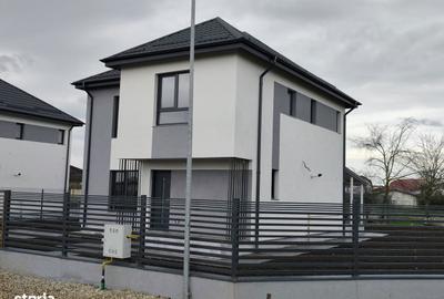 Casă cu 4 camere cu Teren 503 Mp în Tărtășești - 2