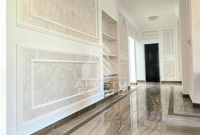 Spațiu comercial, de 130 mp, în Central - 3