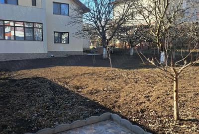 Casă cu Teren 1000 Mp în Central - 8