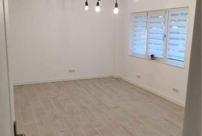 Apartament cu 3 camere semidecomandat în Central - 13
