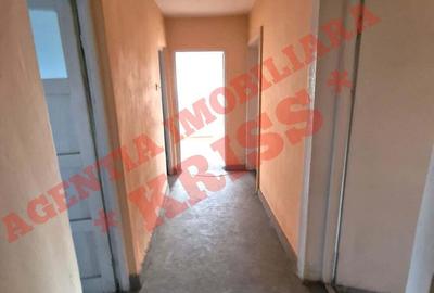 APARTAMENT E 3 Camere Decomandate Etaj P 1 BUZOE?TI La 35 Km Pite?ti In Suprarafe?e de 57 Mp. - 1