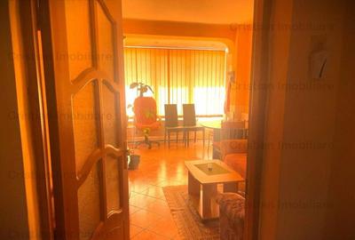 SUPER SPATIOS! 4 cam conf 1 Hipodrom Parter doua balcoane - 2