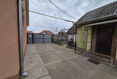 Casă cu Teren 1400 Mp în Macea - 2