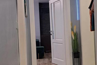 Apartament cu 3 camere decomandat în Central - 1