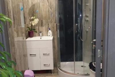 Apartament cu 3 camere decomandat în Central - 3