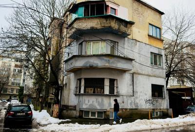 Apartament cu 3 camere decomandat în P-ța Unirii - 10