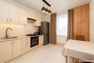 Garsonieră decomandată în Eroii Revoluției - 2
