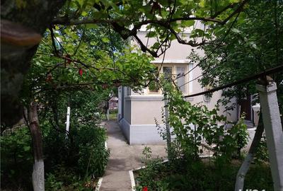 Casă cu 6 camere cu Teren 1000 Mp în Putineiu - 4