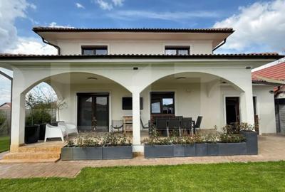 Casă cu 5 camere cu Teren 798 Mp în Central - 16