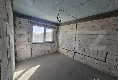 Casă cu 5 camere cu Teren 316 Mp în Bariera Vâlcii