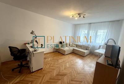 Apartament cu 3 camere decomandat, mobilat în Soarelui