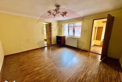 Casă cu 4 camere cu Teren 292 Mp în Central - 20