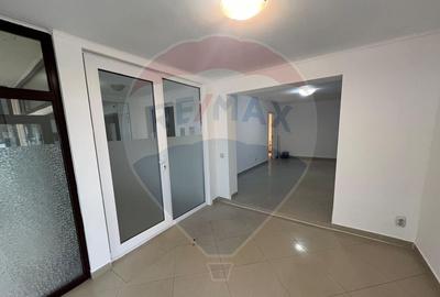 Spa?iu comercial zona pietii - 17