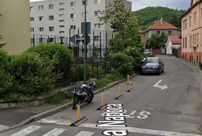 Garsonieră nedecomandată în Central - 1