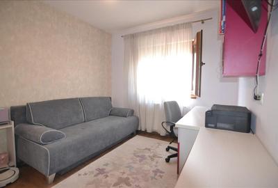 Apartament 3 camere decomandat ,2 bai ,etaj intermediar Tractorul - 3