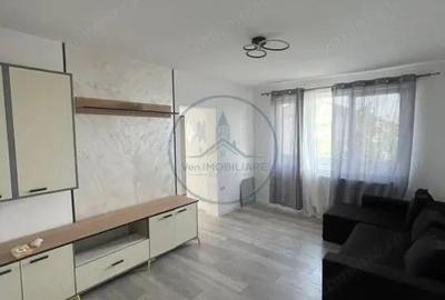 Apartament cu 3 camere decomandat în Central - 1