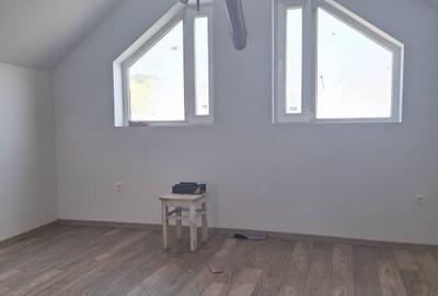 Casă individuală cu 4 camere cu Canalizare în Câmpenești - 4