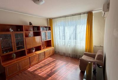 Apartament cu 3 camere decomandat în Berceni - 1