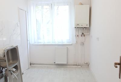 Vand apartament de 3 camere,etaj 1,zona Calea Dumbravii -Dioda - 8