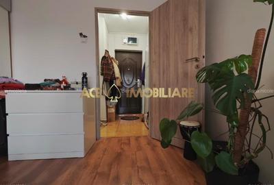 Garsonieră decomandată, mobilată în 1 Mai - 5