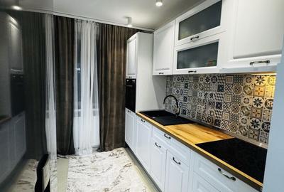 Apartament cu 4 camere decomandat în Central - 3