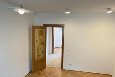 Calea Victoriei, bloc 1980, renovat complet,  nemobilat, pretabil locuit/birouri - 12