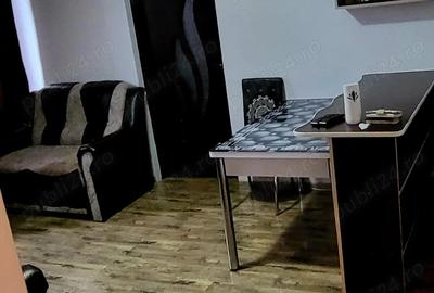Apartament cu 2 camere semidecomandat în 1 Mai
