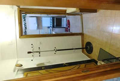 Apartament cu o camera mobilat , etajul 1, strada Hipodrom, langa Ben Electroserv, 30 m2 - 8