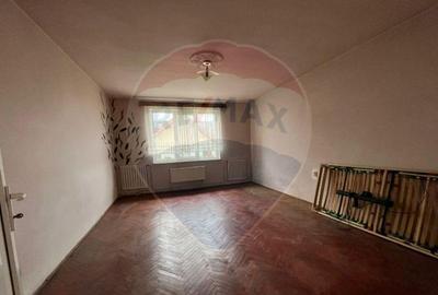 Vila multifunc?ionala centrala ?elimbar 3 ap. s... - 4