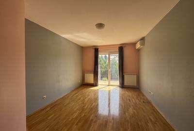 Vila clasica, spatioasa,  piscina, mobilata, langa Britsh School - 9