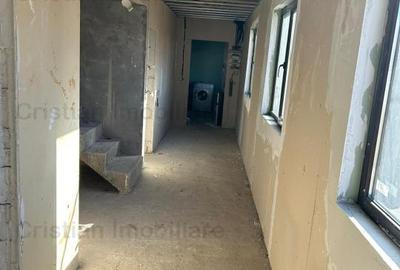 Casă cu 4 camere cu Teren 244 Mp în Chercea - 9