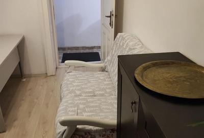 Garsonieră decomandată, mobilată în Universitate - 10