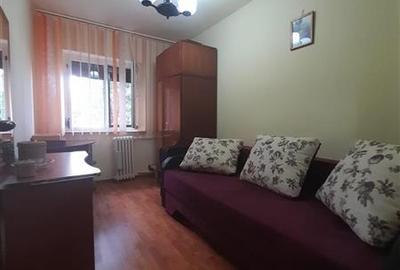 Apartament 3 camere de inchiriat zona Malu Roșu - 2