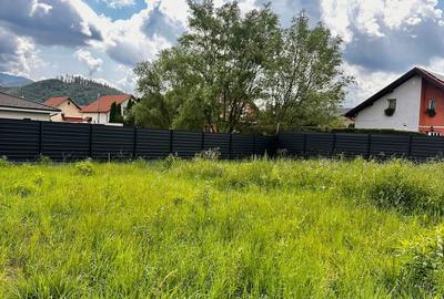 De vanzare teren CRISTIAN  INTRE CASE toate utilitatile la poarta - 4